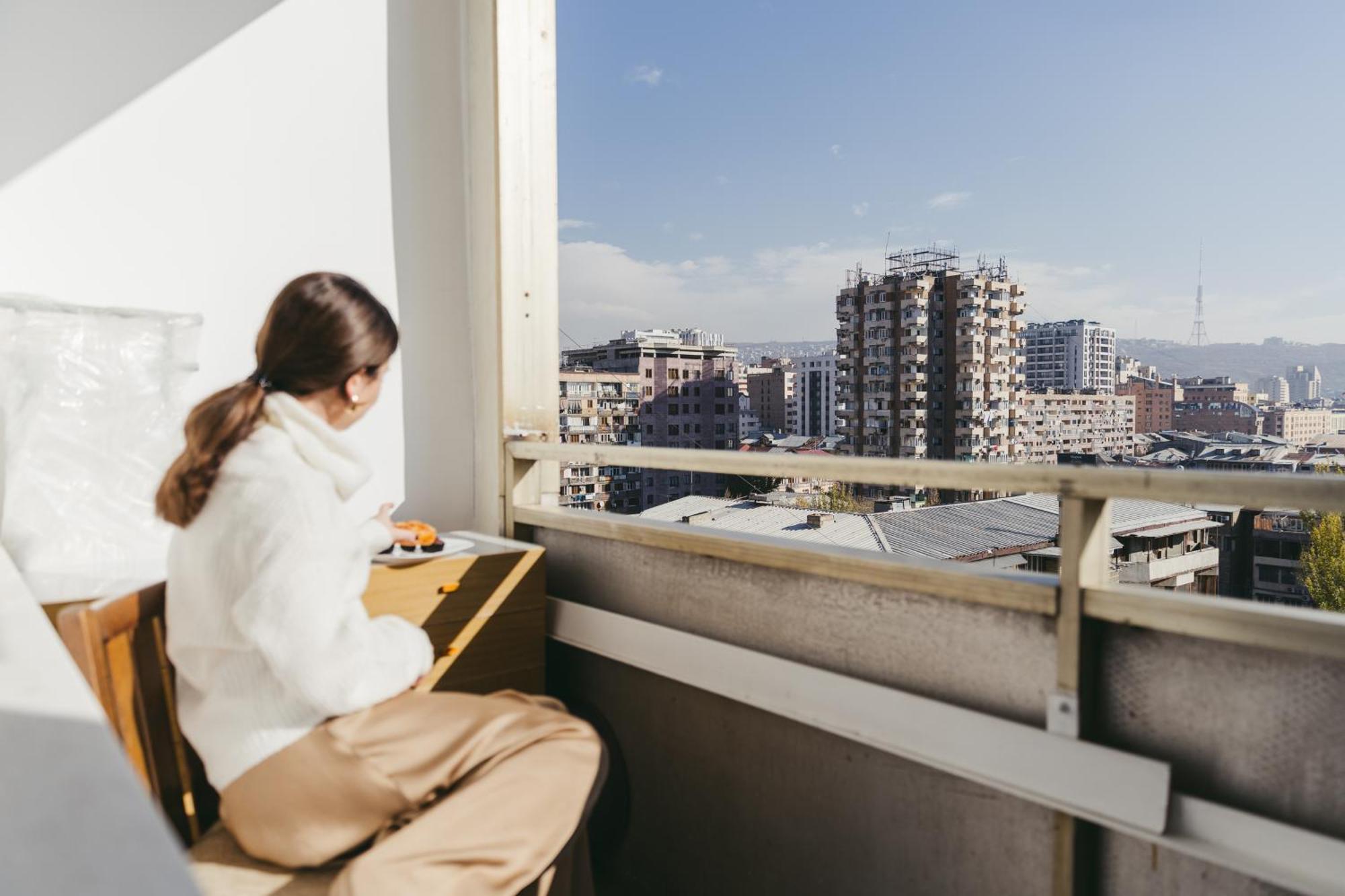 エレバンSaryan Retreat Balcony Bliss Self-Checkin Keygo 36アパートメント エクステリア 写真